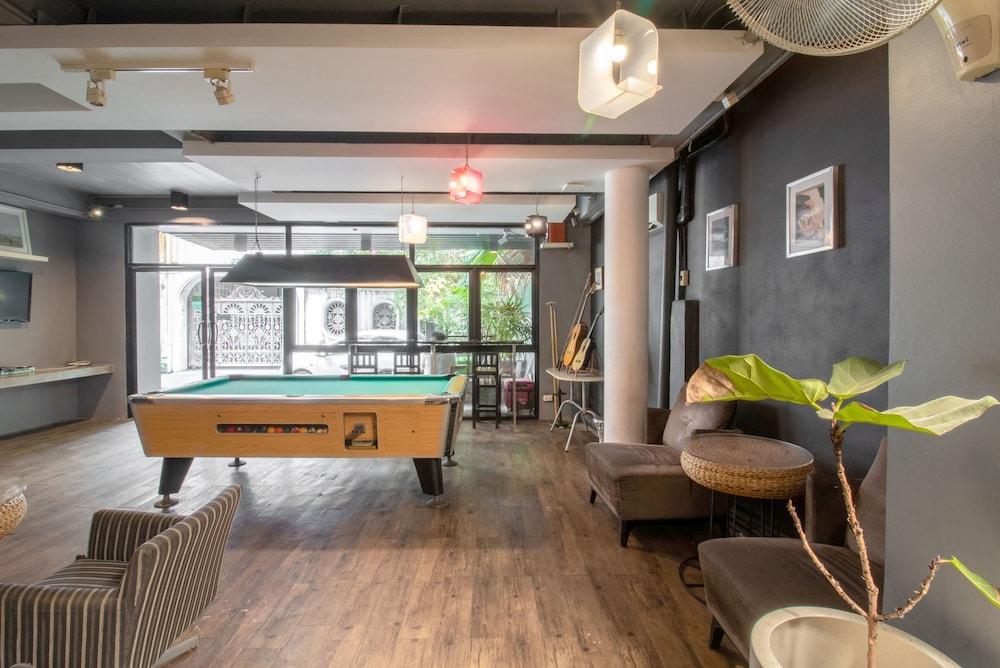 Cheqinn Hostel - Sukhumvit 4 Nana Plaza Bangkok Esterno foto